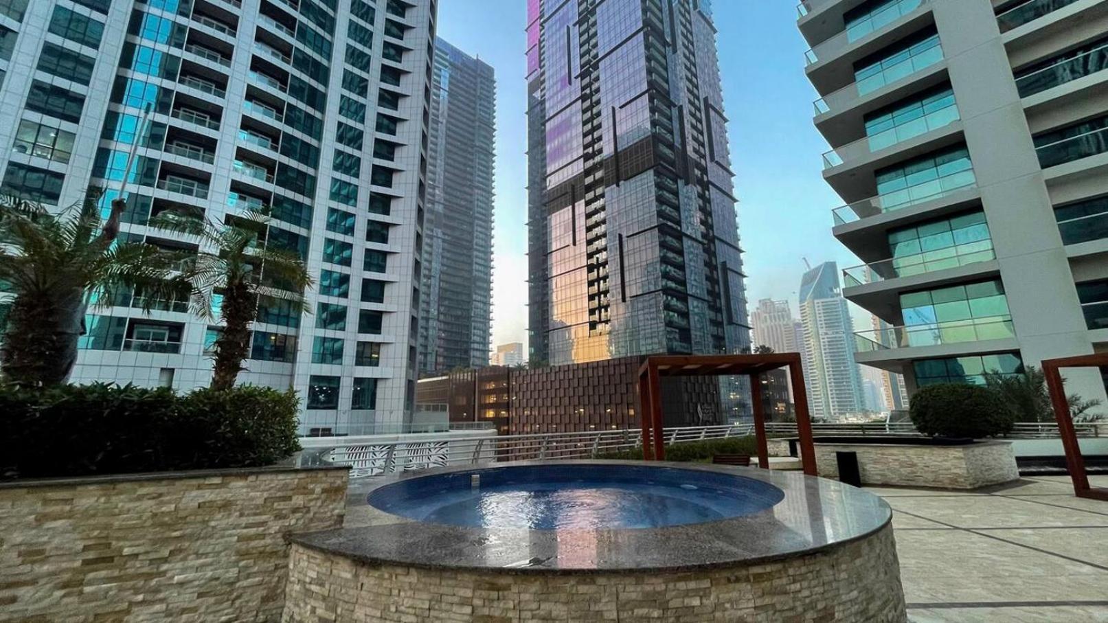 דובאי Sea & Palm View Elegant 1 Bedroom Apartment מראה חיצוני תמונה